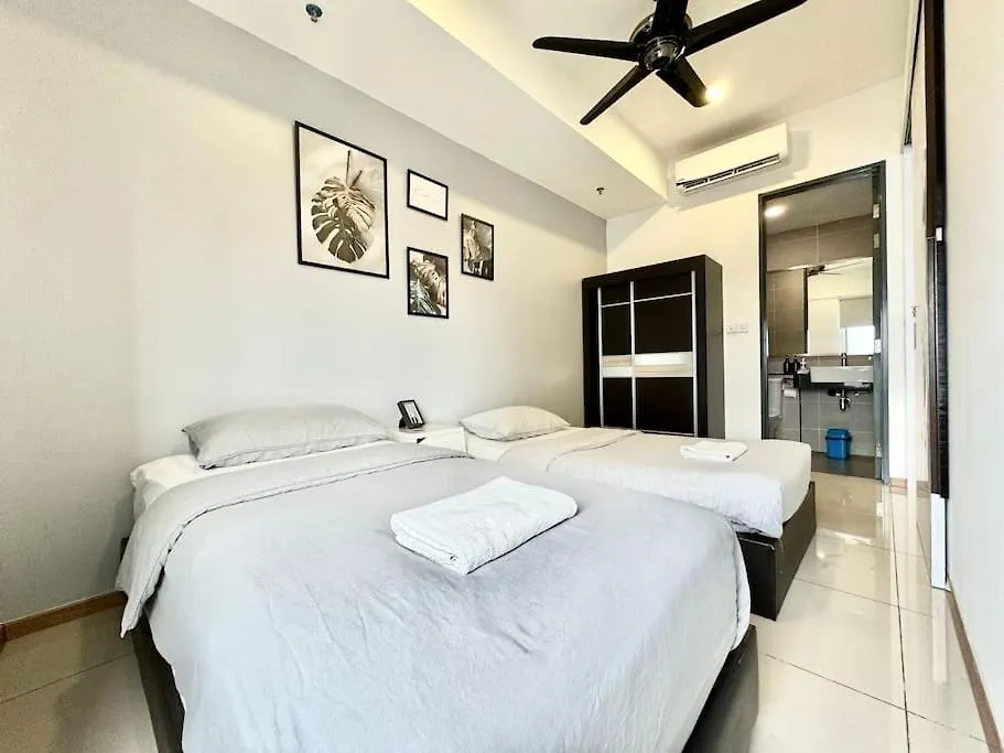 Apartmán Tropicana 218 Macalister #Homely #Georgetown #Infinity Pool #Near Island Hospital #6Pax #2Br 2Bath #2Queen 2Single #Quality Well Maintained #Private Host