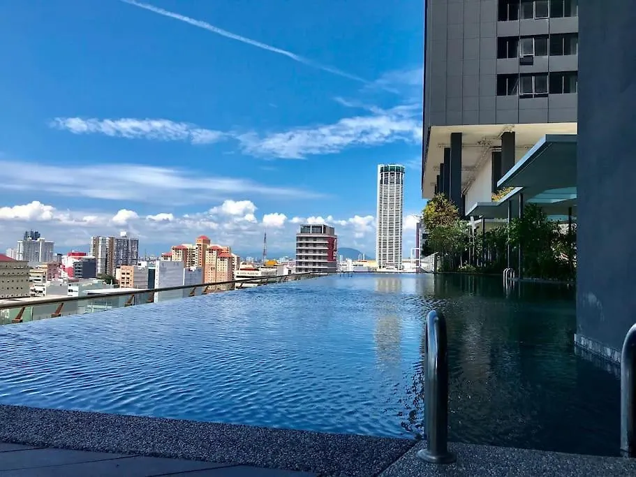 Tropicana 218 Macalister #Homely #Georgetown #Infinity Pool #Near Island Hospital #6Pax #2Br 2Bath #2Queen 2Single #Quality Well Maintained #Private Host George Town