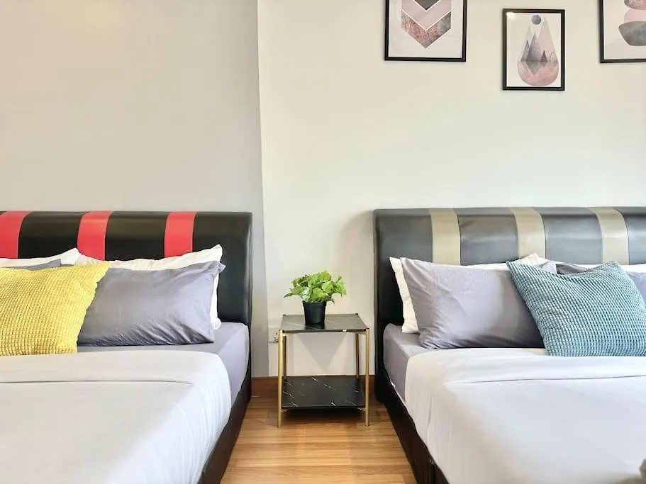 Tropicana 218 Macalister #Homely #Georgetown #Infinity Pool #Near Island Hospital #6Pax #2Br 2Bath #2Queen 2Single #Quality Well Maintained #Private Host