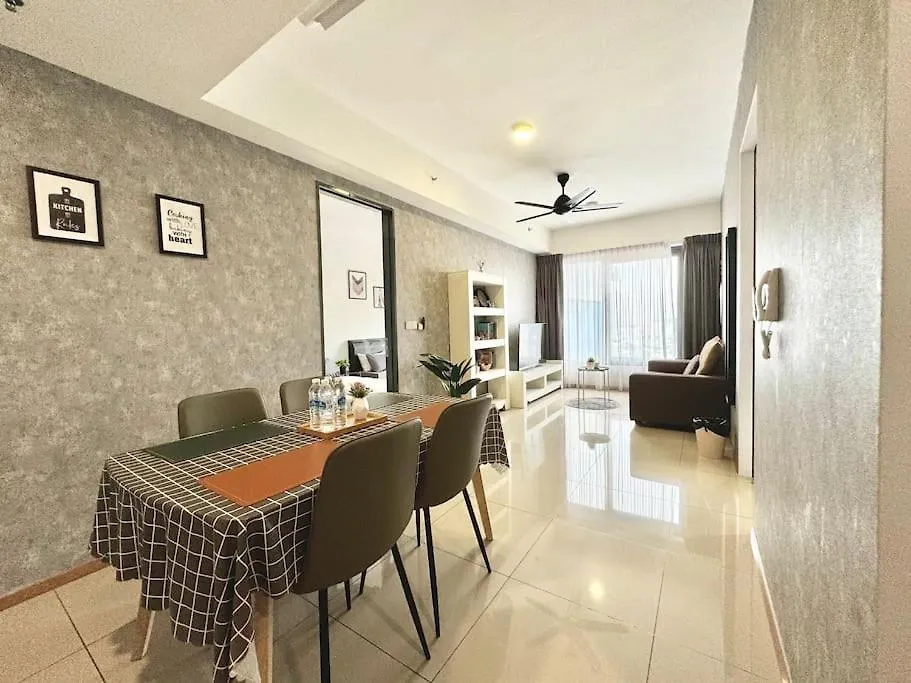 Appartement Tropicana 218 Macalister #Homely #Georgetown #Infinity Pool #Near Island Hospital #6Pax #2Br 2Bath #2Queen 2Single #Quality Well Maintained #Private Host